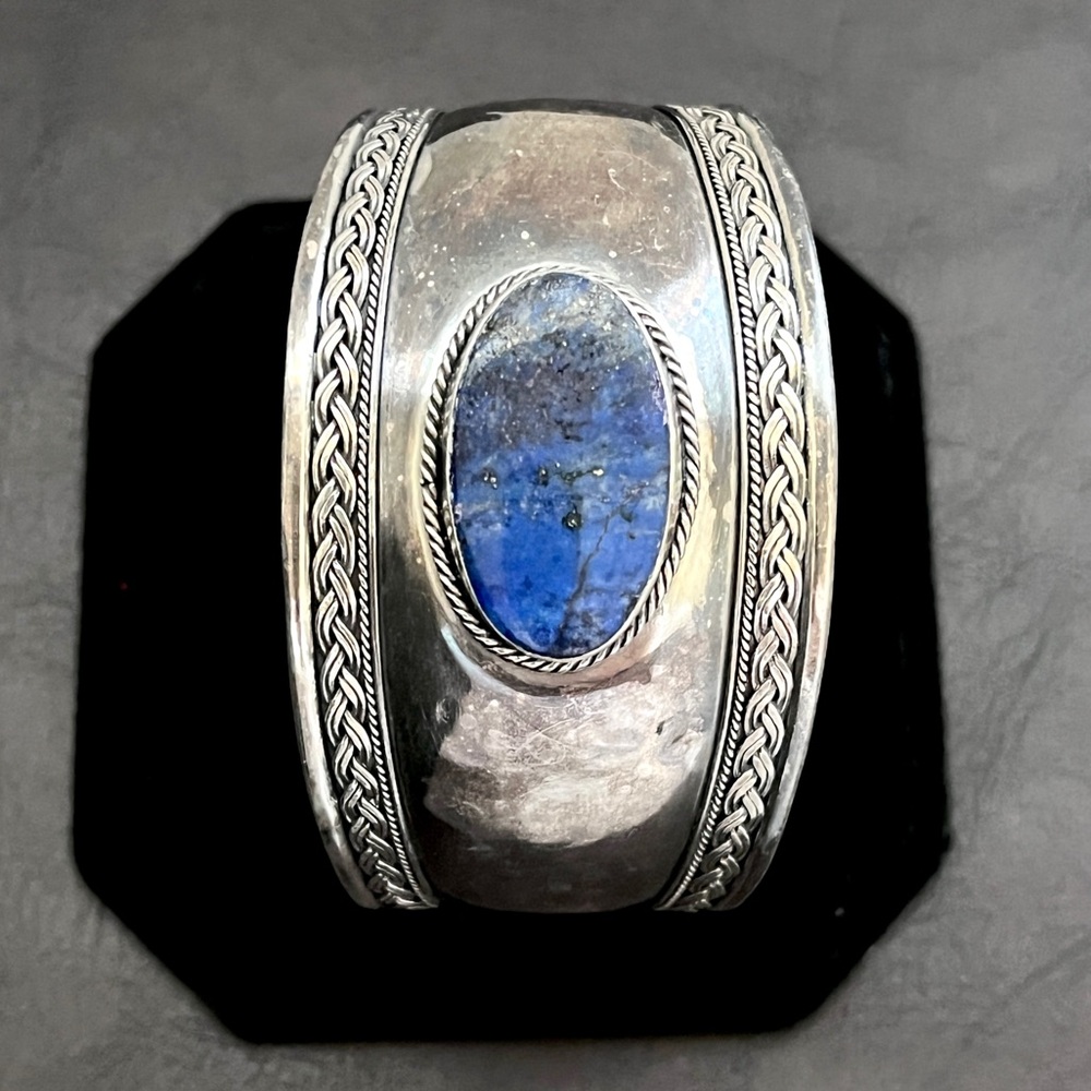 🔴SALE🔴 Vintage sterling silver lapis lazuli wide cuff bracelet - Picture 6 of 10